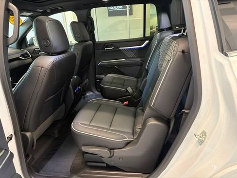 Used 2026 GMC Acadia Denali w/ Super Cruise Package AWD/4WD image 18