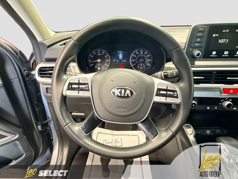 Used 2021 Kia Telluride S FWD image 13