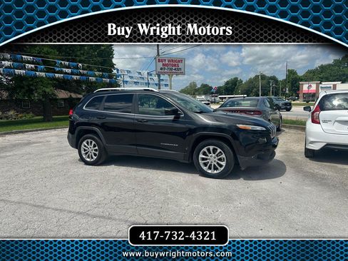 Used 2014 Jeep Cherokee Latitude w/ Comfort/Convenience Group FWD image 1