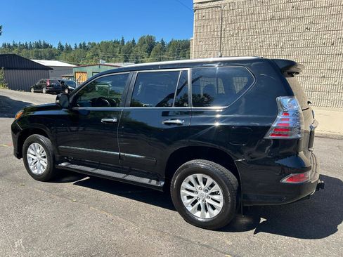 Used 2018 Lexus GX 460 Premium w/ Premium Package AWD/4WD image 7