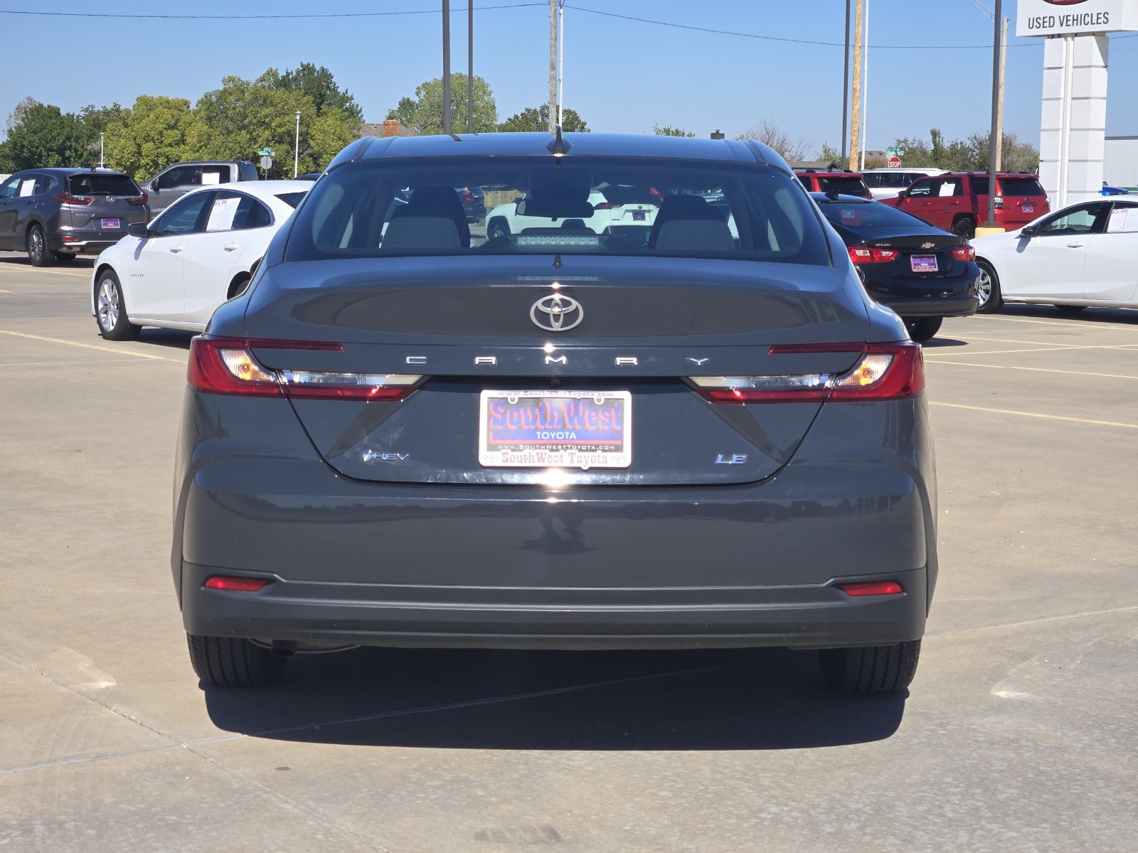 Used 2025 Toyota Camry LE FWD image 8