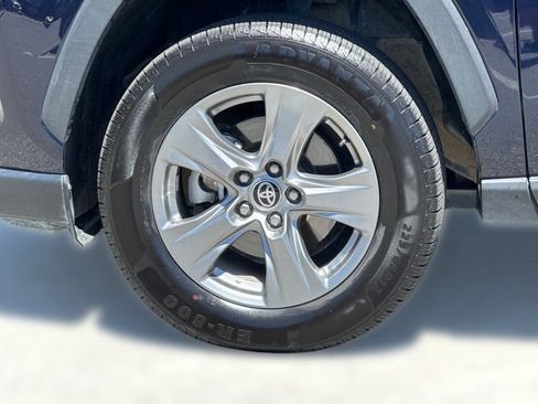 Used 2024 Toyota RAV4 XLE FWD image 11