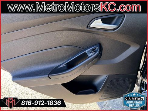 Used 2016 Ford Focus SE image 30