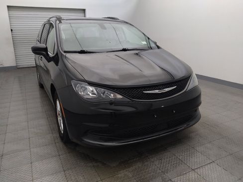Used 2021 Chrysler Voyager Lxi FWD image 14