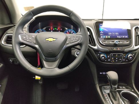 Used 2024 Chevrolet Equinox Premier AWD/4WD image 22
