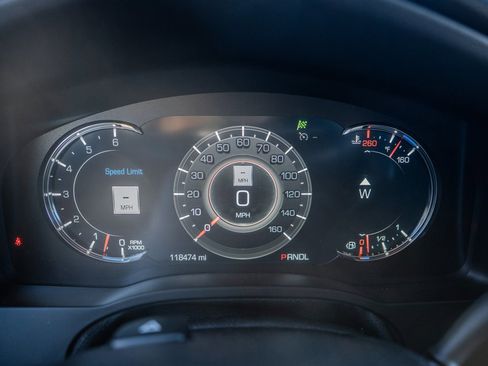 Used 2020 Cadillac Escalade ESV Premium Luxury image 19