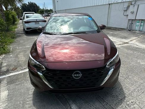 Used 2025 Nissan Sentra SV FWD image 2