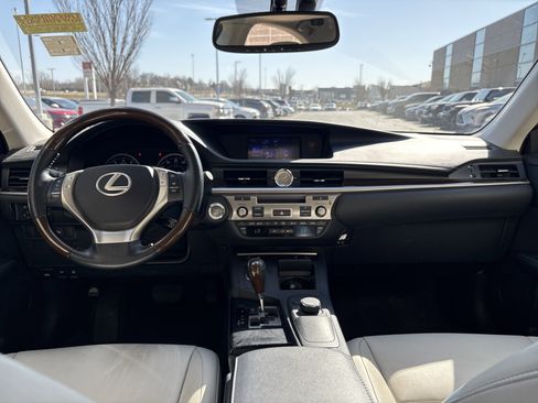 Used 2013 Lexus ES 350 w/ Premium Pkg image 27