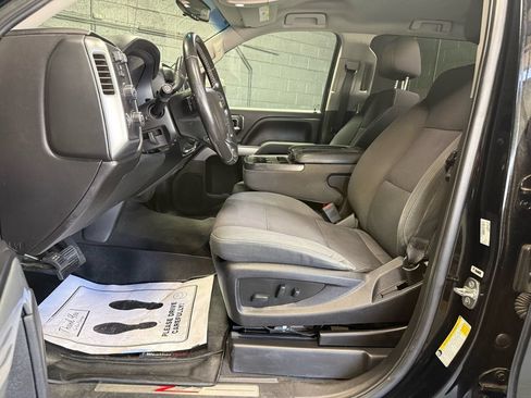 Used 2018 Chevrolet Silverado 1500 LT w/ All Star Edition AWD/4WD image 10