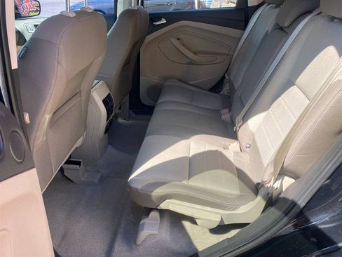 Used 2016 Ford Escape SE w/ Equipment Group 201A FWD image 10