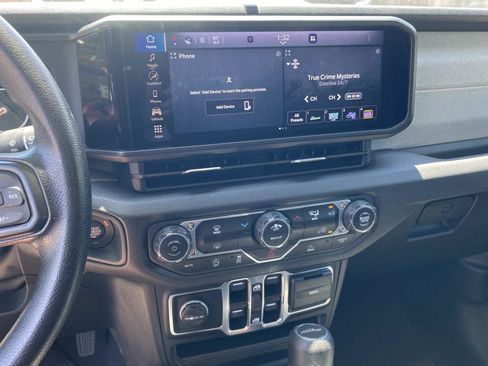 Used 2025 Jeep Gladiator Sport AWD/4WD image 27