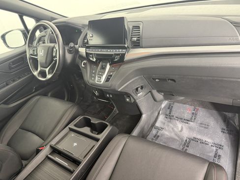 Used 2025 Honda Odyssey Sport-L image 11