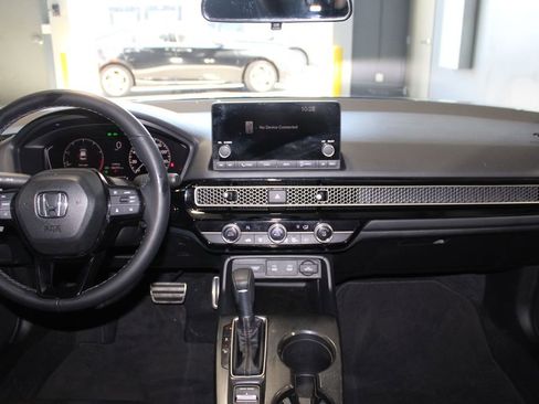 Used 2025 Honda Civic Sport image 25