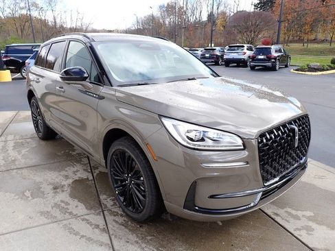 New 2026 Lincoln Corsair Reserve w/ Jet Appearance Package image 8