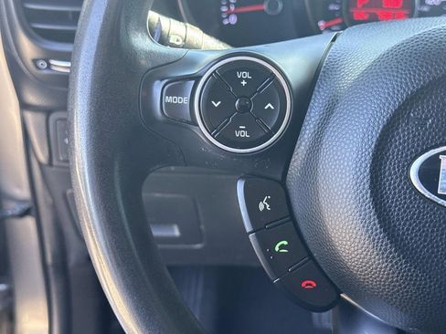 Used 2016 Kia Soul image 27