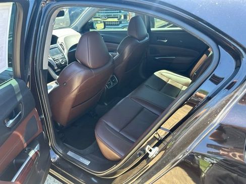 Used 2017 Acura TLX V6 w/ Technology Package FWD image 13