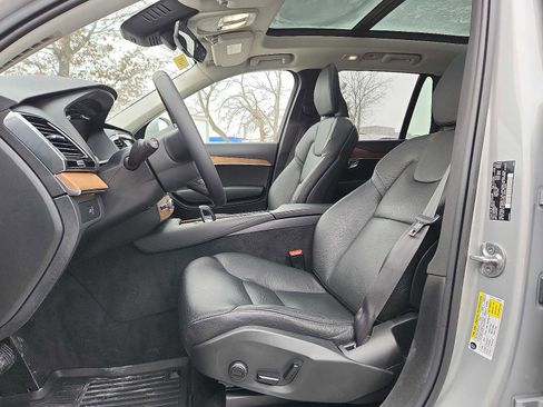 Certified 2023 Volvo XC90 B6 Plus w/ Protection Package Premier image 13