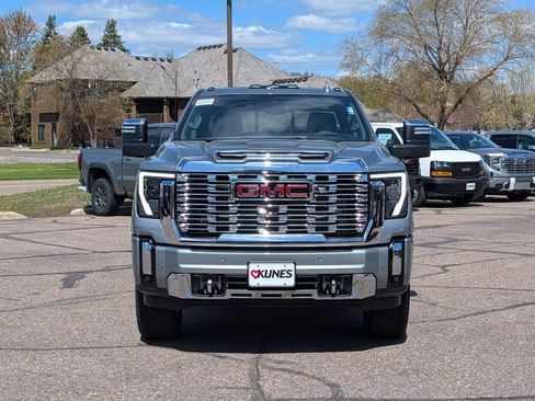 New 2026 GMC Sierra 3500 Denali w/ Denali Reserve Package AWD/4WD image 2