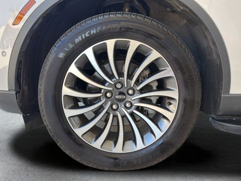 Used 2024 Lincoln Aviator Reserve w/ Equipment Group 201A AWD/4WD image 14