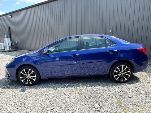 Used 2017 Toyota Corolla SE w/ SE Premium Package FWD image 8