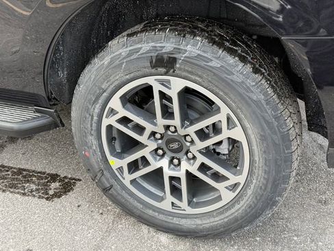 New 2026 Ford Expedition Active image 9