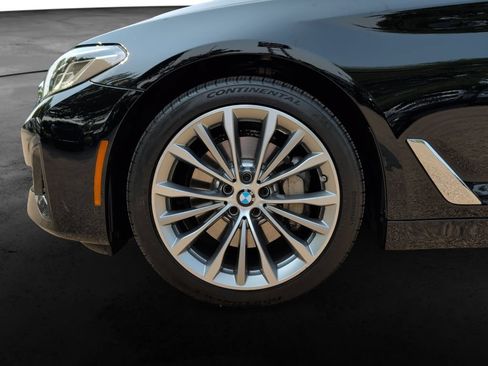 Used 2023 BMW 530i xDrive w/ Convenience Package AWD/4WD image 9