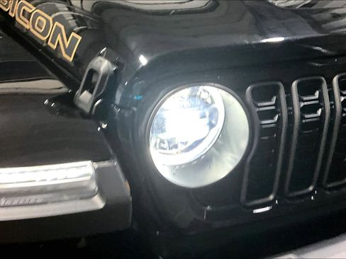 Used 2024 Jeep Wrangler Unlimited Rubicon 392 image 30