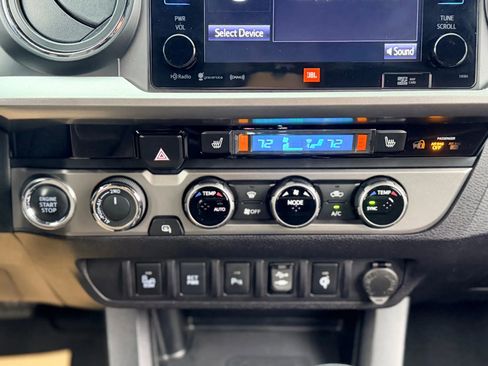 Used 2017 Toyota Tacoma Limited w/ Tow Package image 19