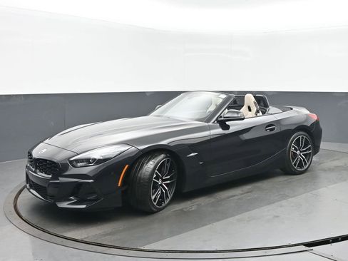 Used 2023 BMW Z4 M40i w/ Premium Package RWD image 7