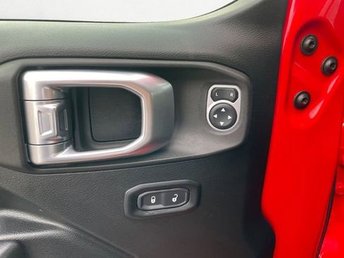 Used 2019 Jeep Wrangler Unlimited Sport S image 17