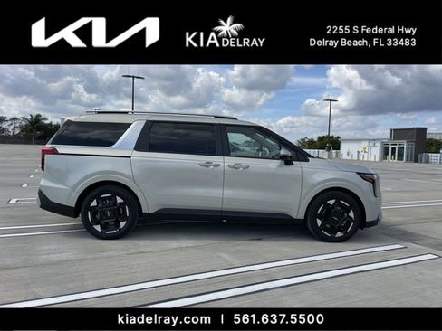 New 2026 Kia Carnival EX image 2