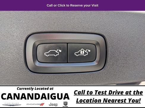 Used 2025 Volvo V60 B5 Cross Country Plus AWD/4WD image 25