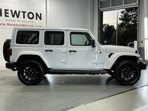 Used 2022 Jeep Wrangler Unlimited Sahara w/ Cold Weather Group image 53