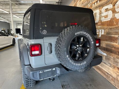 Used 2023 Jeep Wrangler Sport AWD/4WD image 17