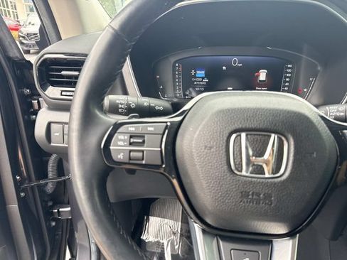 Certified 2025 Honda Pilot Elite image 33