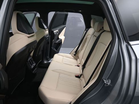 Used 2025 BMW X3 xDrive30i w/ Premium Package image 29