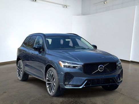 New 2026 Volvo XC60 B5 Ultra w/ Protection Package Premier AWD/4WD image 3