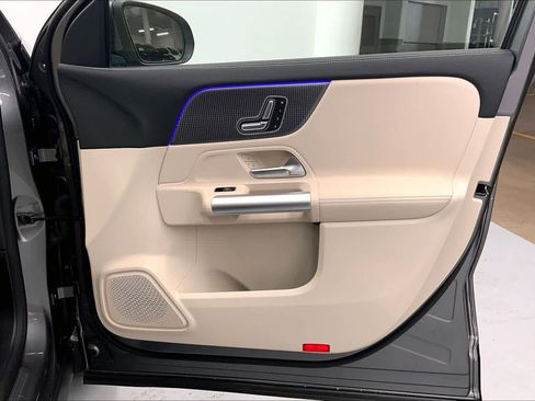 Certified 2023 Mercedes-Benz GLA 250 image 9