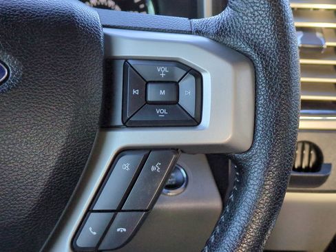 Used 2015 Ford F150 Lariat image 27