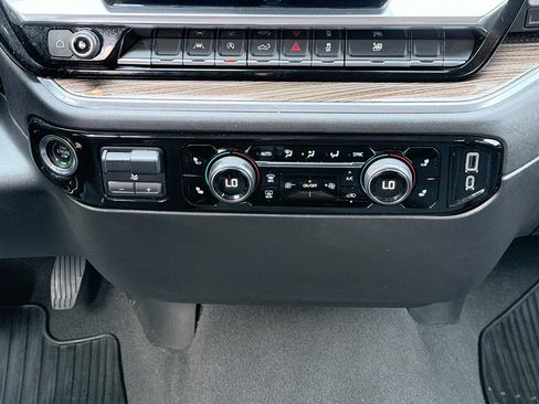 Used 2024 Chevrolet Silverado 1500 LT w/ All Star Edition Plus AWD/4WD image 17