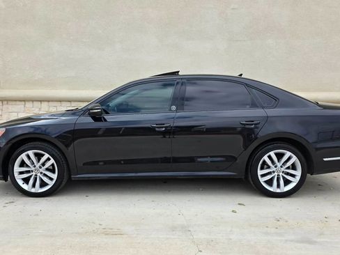 Used 2019 Volkswagen Passat 2.0T Wolfsburg w/ Wheels & Sunroof Package image 6