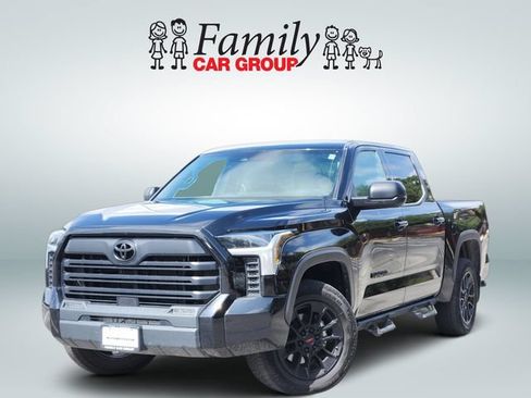 Used 2025 Toyota Tundra SR5 w/ SR5 Premium Package AWD/4WD image 1