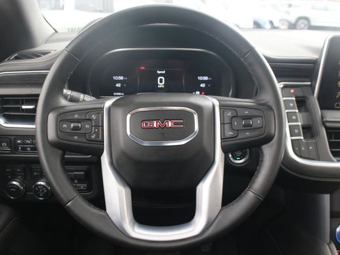 Used 2023 GMC Yukon SLT w/ SLT Premium Package image 22