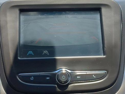 Used 2018 Chevrolet Equinox LT FWD image 13