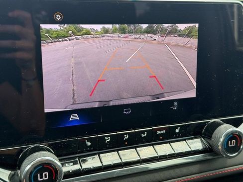 Used 2023 Chevrolet Colorado Z71 w/ Z71 Convenience Package 2 AWD/4WD image 20