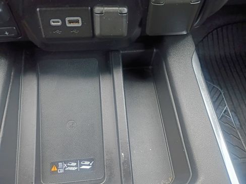 Used 2020 GMC Sierra 1500 AT4 w/ AT4 Premium Package image 6