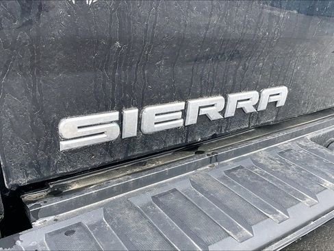 Used 2017 GMC Sierra 1500 Denali w/ Denali Ultimate Package AWD/4WD image 6