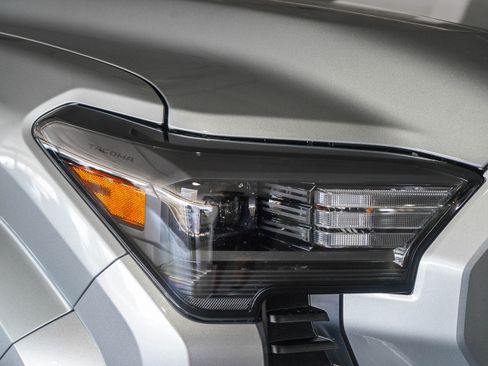 New 2026 Toyota Tacoma SR5 AWD/4WD image 11