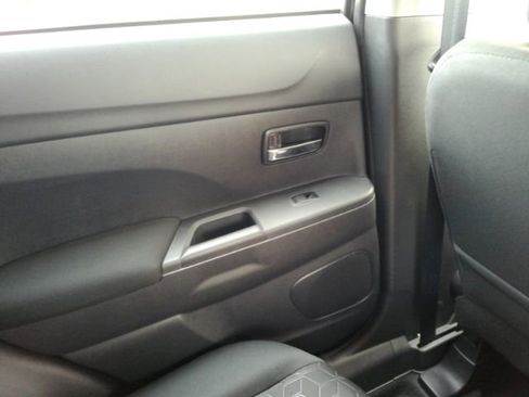 Used 2026 Mitsubishi Outlander Sport ES AWD/4WD image 28