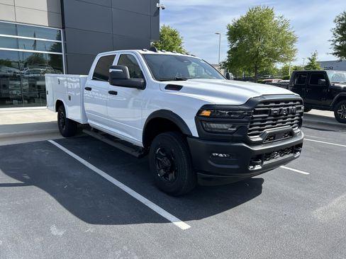 New 2025 RAM 3500 Tradesman AWD/4WD image 2
